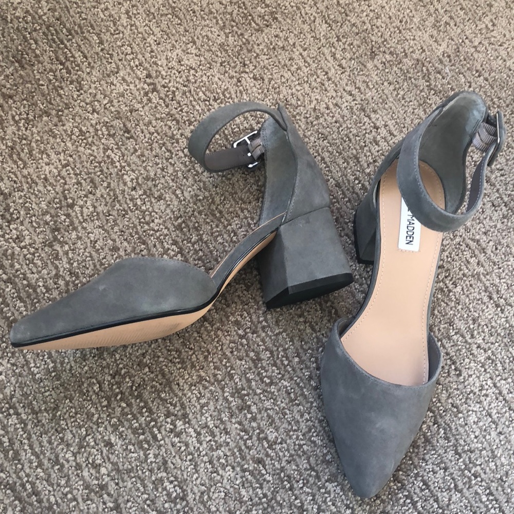 NEVER BEEN WORN Steve Madden heels